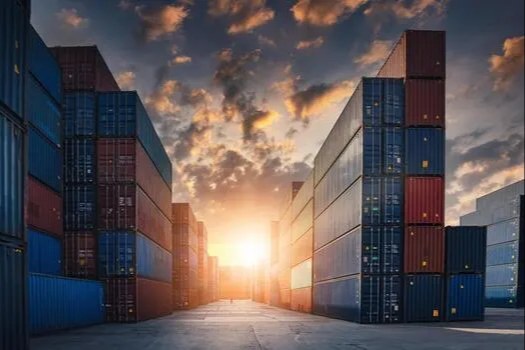 شحن وتفريغ بضائع